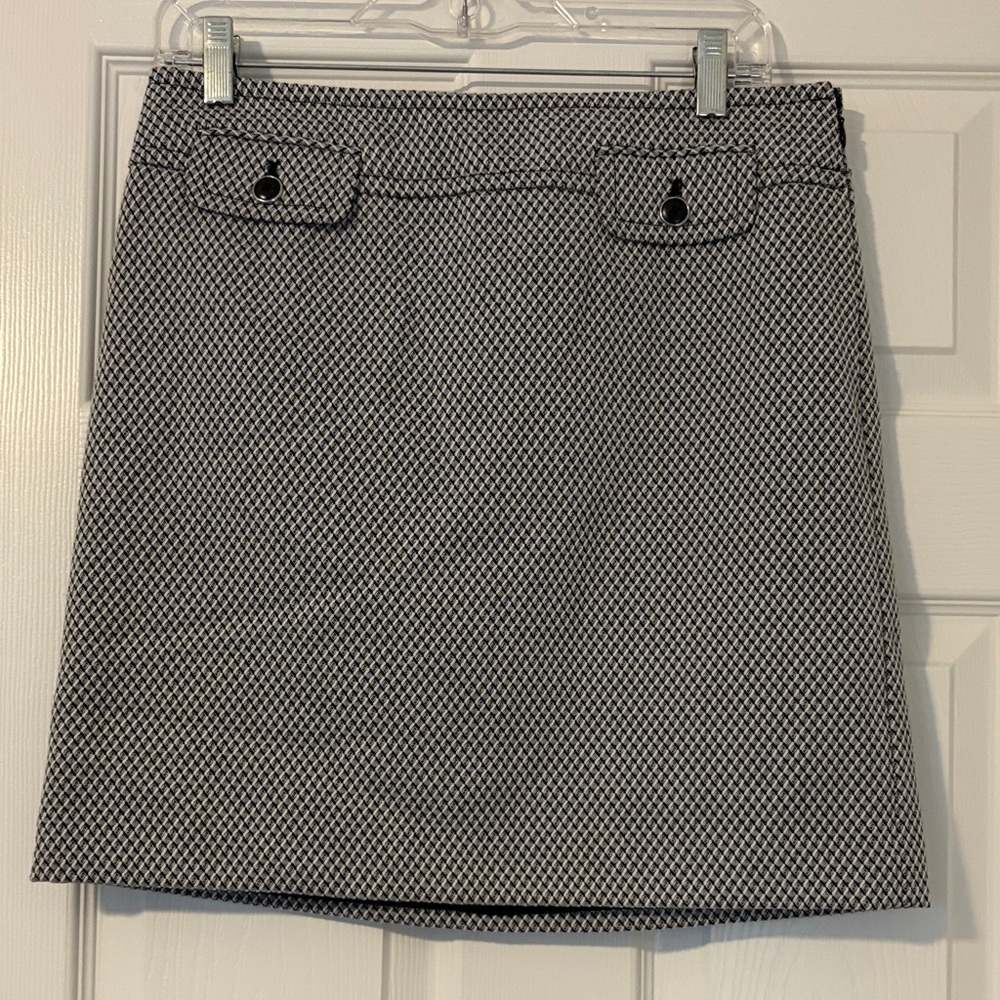 LOFT Black and White Pencil Skirt